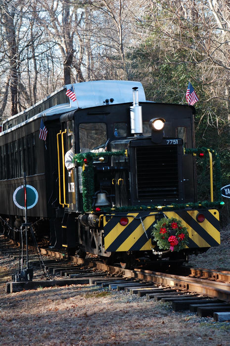 Allaire Village (NJ), Trains
