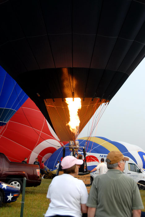 Quickcheck Balloon Festival, flame, hot air balloon, people