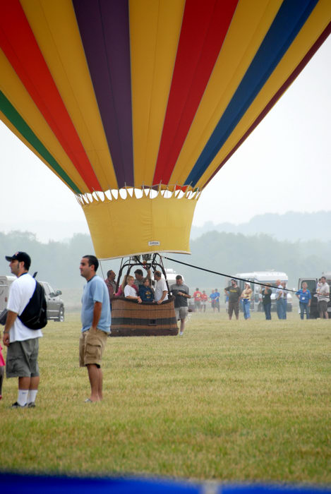 Quickcheck Balloon Festival, hot air balloon, people