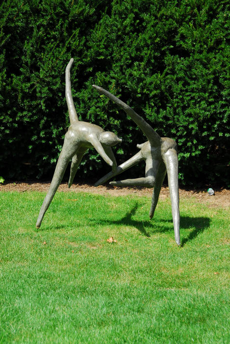 Sculptures, grass
