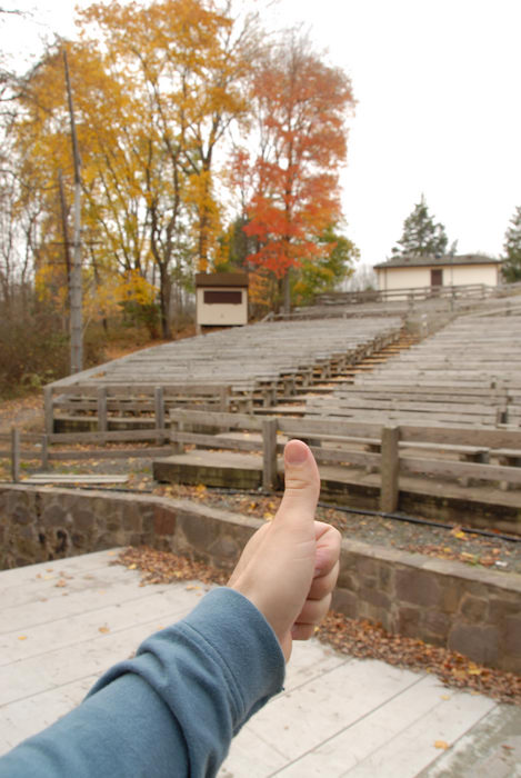 Thumbs across America, fall colors, seating, theater