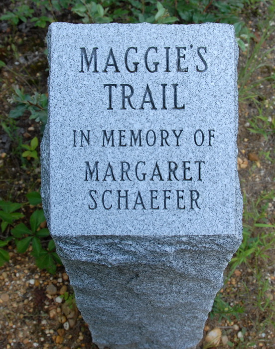 dirt trail, ground cover, sign, maggie's trail