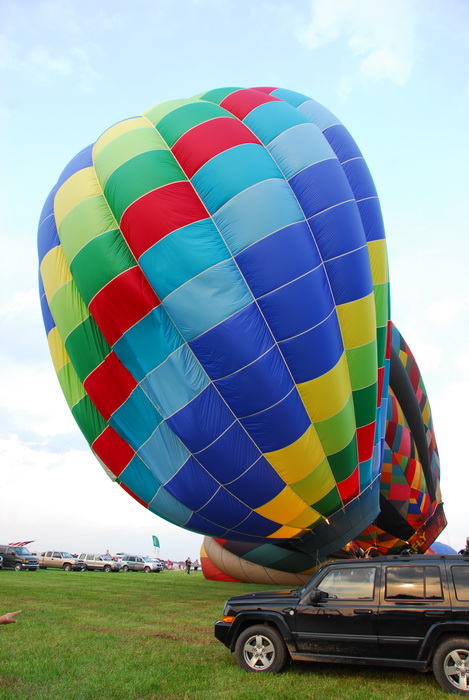 hot air balloon, truck, grass, field, inflating